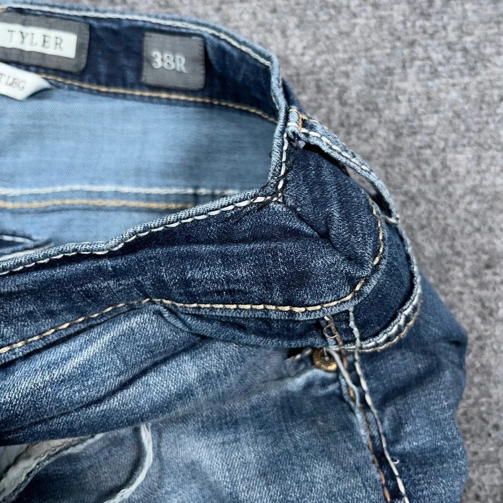BKE Tyler Straight Leg Jeans Mens 38Rx Distressed Whisker Wash Blue